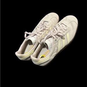 Adidas Gazelle women’s casual sneakers